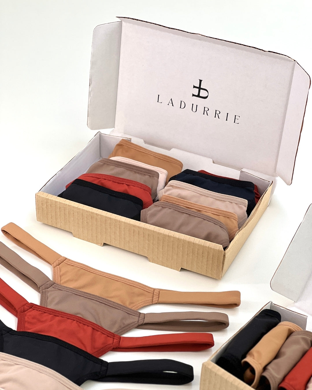PANTONE 2025
MOCHA MOUSSE
LEVE 10 PAGUE 8 CALCINHAS EM MICROFIBRA - MOCHA MOUSSE
LADURRIE
CALCINHA POLIAMIDA
CALCINHA MICROFIBRA
CALCINHA FIO DENTAL
CALCINHA FIO
CALCINHA EM PROMOCAO
CALCINHA EM OFERTA
CALCINHA COMBO