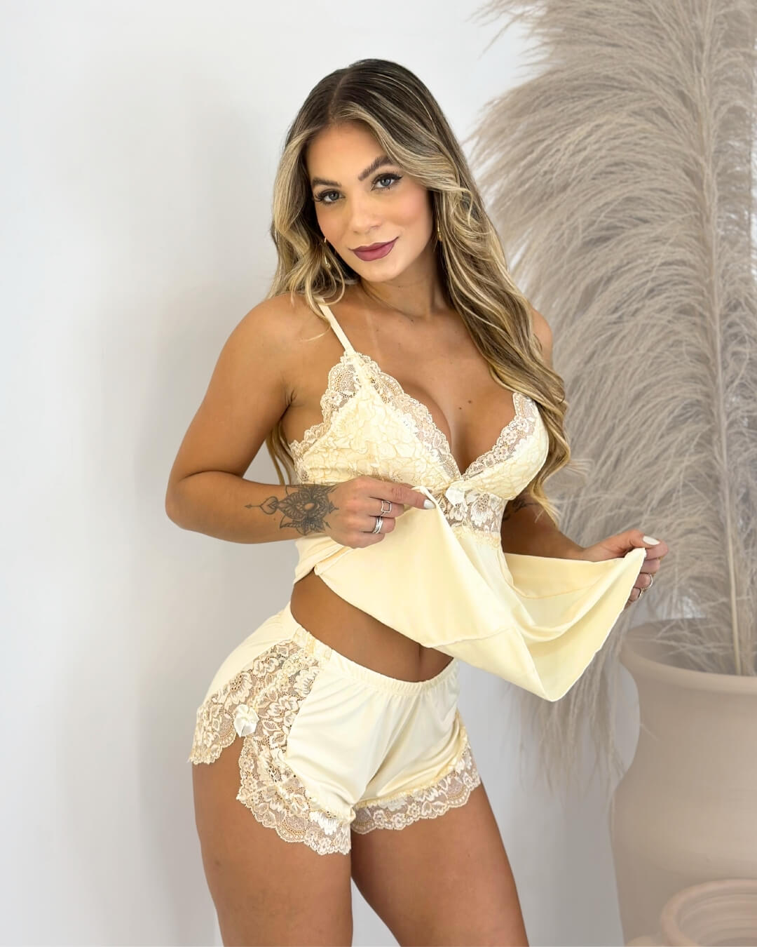 J’adore Fine Baby-Doll Set – ivory with gold thread lace