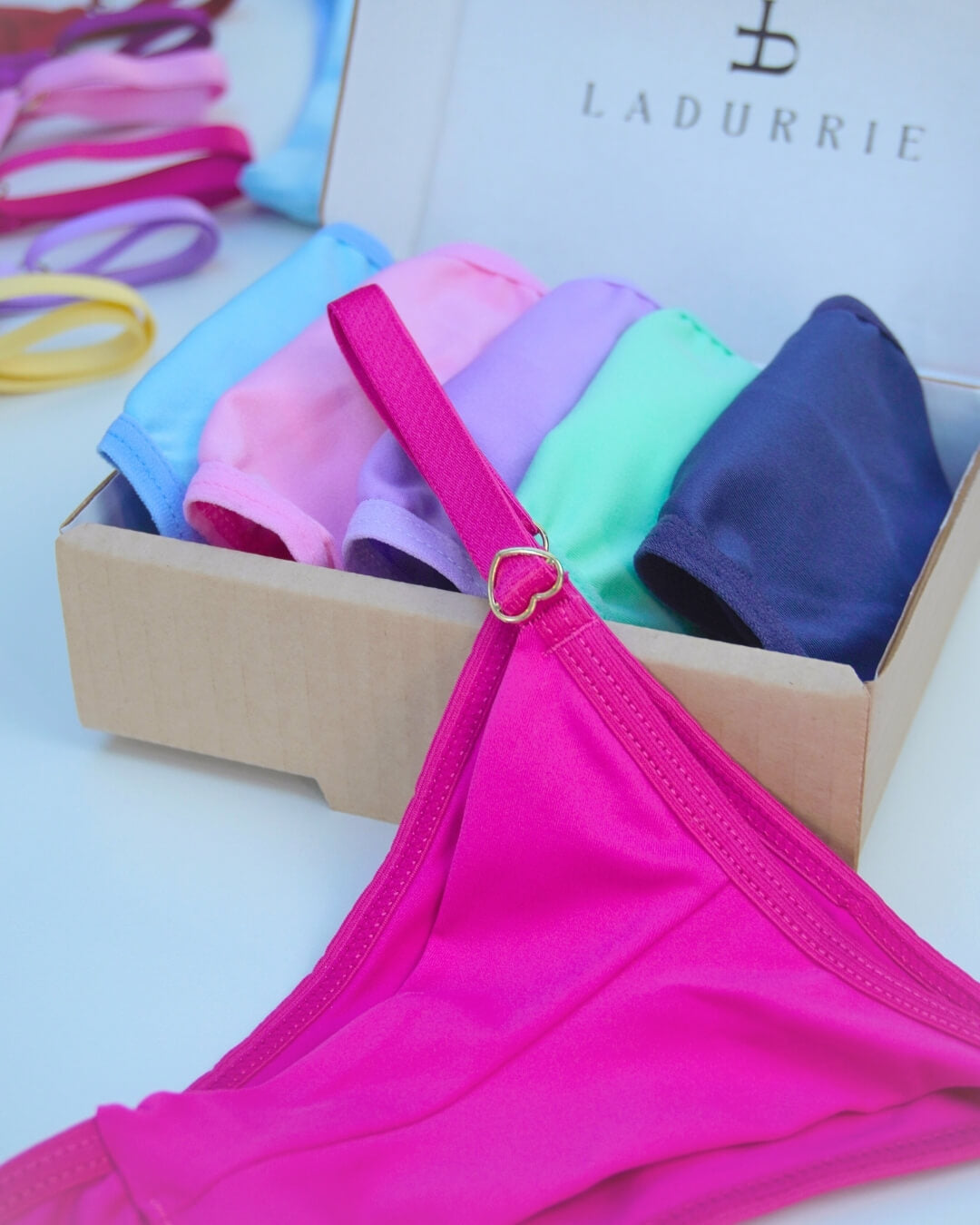#WomensUnderwear  
#panties  
#LuxuryLingerie  
#SilkPanties  
#CottonPanties  
#MicrofiberPanties  
#BestPantiesEver  
#MostComfortablePanties  
#LuxuryUnderwear  
#FeminineIntimates  
#UnderwearBoutique
#ladurrie  
#ladurriemodaintima  
#ladurrieéconfiavel? 

