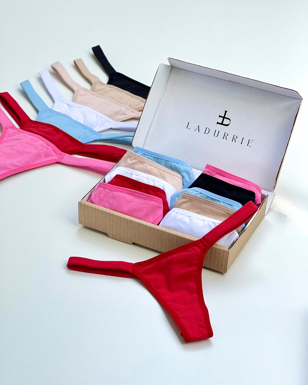 #WomensUnderwear  
#panties  
#LuxuryLingerie  
#SilkPanties  
#CottonPanties  
#MicrofiberPanties  
#BestPantiesEver  
#MostComfortablePanties  
#LuxuryUnderwear  
#FeminineIntimates  
#UnderwearBoutique
#ladurrie  
#ladurriemodaintima  
#ladurrieéconfiavel? 
